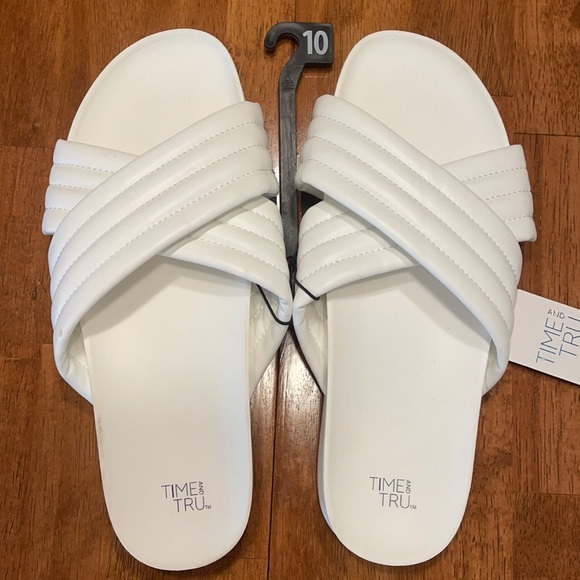 Time and Tru Shoes - ❌SOLD❌  🇺🇸 3 for$10  Must bundle 3 🇺🇸 items for discount.